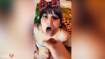 A ragazza di u liceu riceve u so primu cum in bocca da un cumpagnu di classe